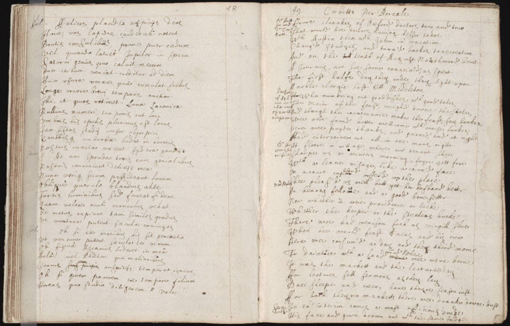 Ein aufgeschlagenes Buch mit Text auf seinen Seiten.