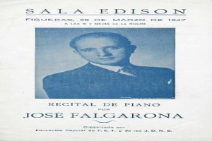 Eine Zeitung mit einem Foto des Pianisten Jose Falgarona in einem schwarzen Anzug und einem weißen Hemd, mit der Aufschrift "Recital de Piano", der konzentriert spielt.