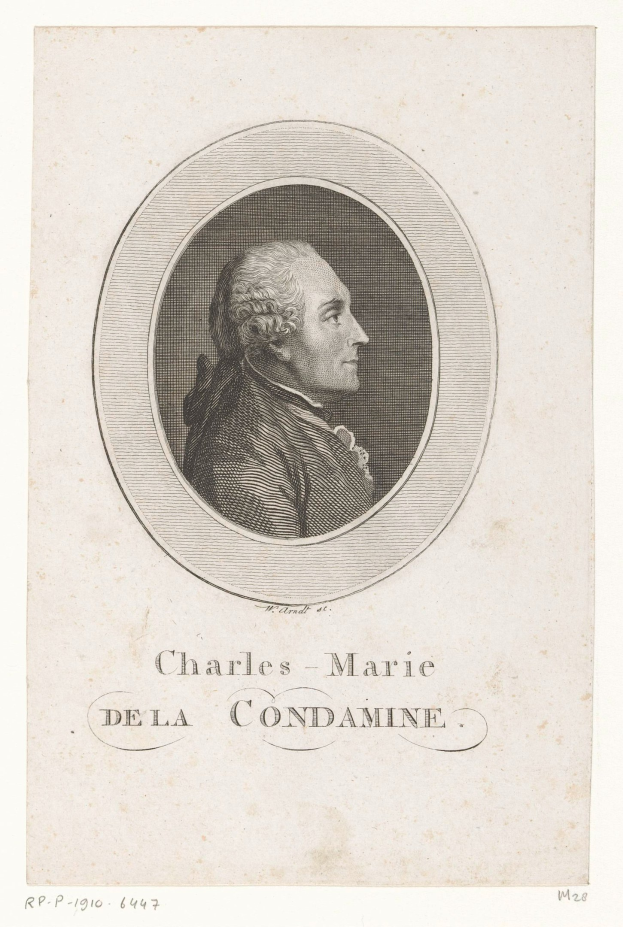Porträt von Charles Marie de la Condamine, einem französischen Komponisten, in einem weißen Hemd und schwarzer Fliege mit ernstem Gesichtsausdruck, der in die Ferne schaut.