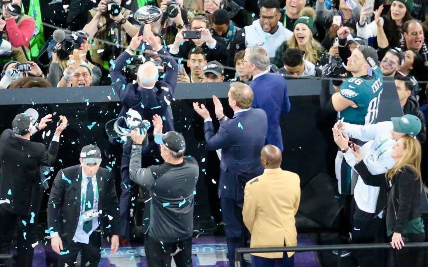 Donald Trump bekommt exklusiven Ring mit 321 natürlichen Diamanten