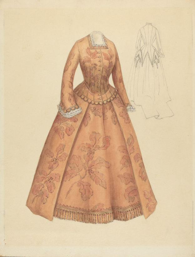 Ein detailliertes Zeichnung eines 18. Jahrhundert-Kostümdesigns mit einem langen Blumenmuster-Kleid mit hohem Kragen, vollem bodenlangen Rock und Spitzenbesatz, vor einem hellblauen Hintergrund.