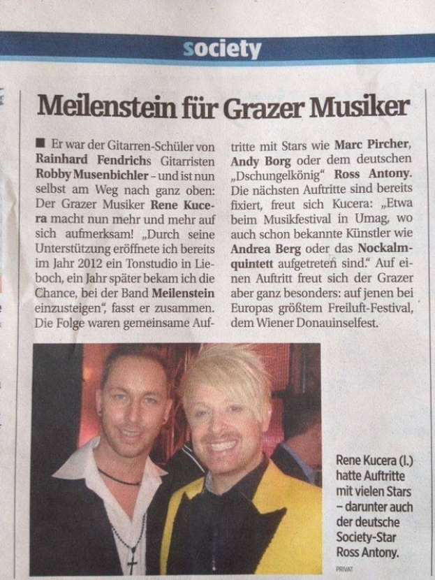 Zwei Männer in Anzügen lächeln in einem Zeitungsartikel mit der Überschrift "Grazer Musiker" vom März 2012.