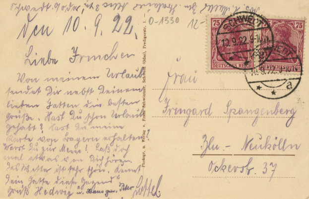 Eine alte Postkarte mit einem roten Stempel, gesendet von Deutschland nach Deutschland am 10.9.1922, mit handgeschriebener Text und zwei zusätzlichen Stempeln auf der rechten Seite.