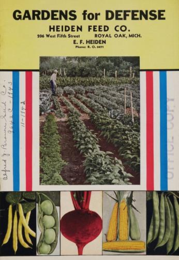 Buchumschlag mit dem Titel "Gärten für Verteidigung Heiden Futter Co." mit Bildern von Karotten, Kartoffeln, Zwiebeln, Paprika und einer Person in einem blauen Hemd und Hut, die in einem hohen Grasfeld steht.