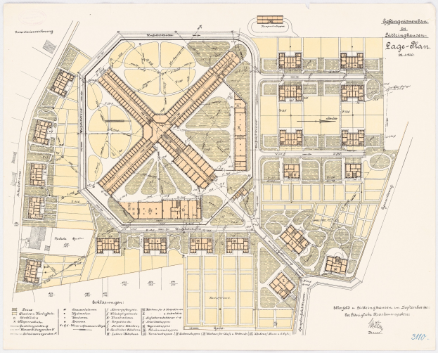 Ein detaillierter Stadtplan von Köln, Deutschland, der den Grundriss eines Gebäudes zeigt, mit handgeschriebener Text auf dem Papier.